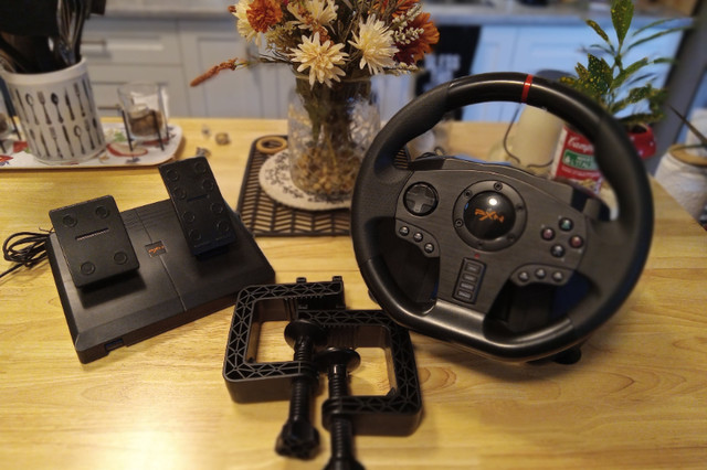 PXN V900 Universal USB Car Sim 270/900 Degree Racing Wheel in Other in Brantford - Image 4