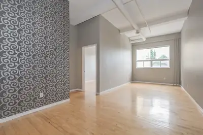 1 Bedroom Apartment Available in Uptown Waterloo!