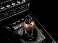 Toit ouvrant, Bluetooth . Engine: Moteur à 6 cylindres plats 3.0L (image 7)