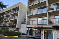 Dolphin Square Apartments - 2 Bdrm available at 8200 Park Road, 