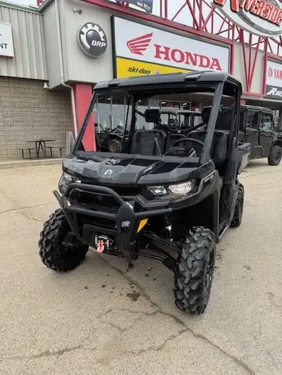 ***FINANCING AVAILABLE!!!*** Price is all-in except GST Call in to Riverside Honda & Ski-Doo today a...