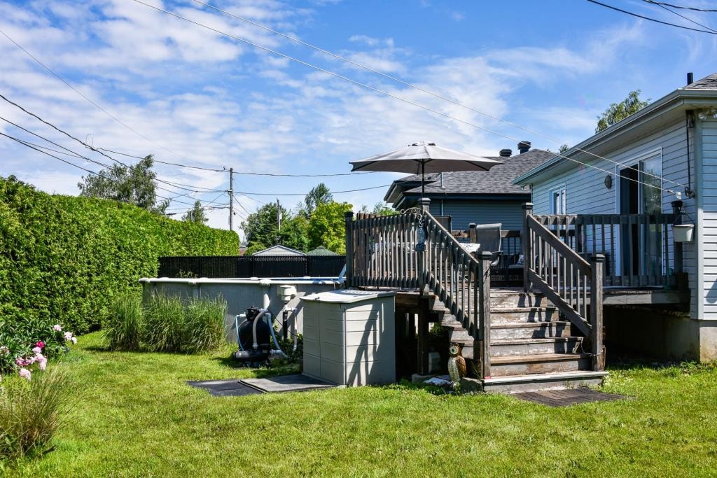 575 Av. Fortin — photo 2
