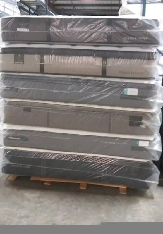 ⚜️SALE QUEEN DOUBLE AND SINGLE SIZE USED MATTRESSES⚜️ in Beds & Mattresses in Delta/Surrey/Langley - Image 5