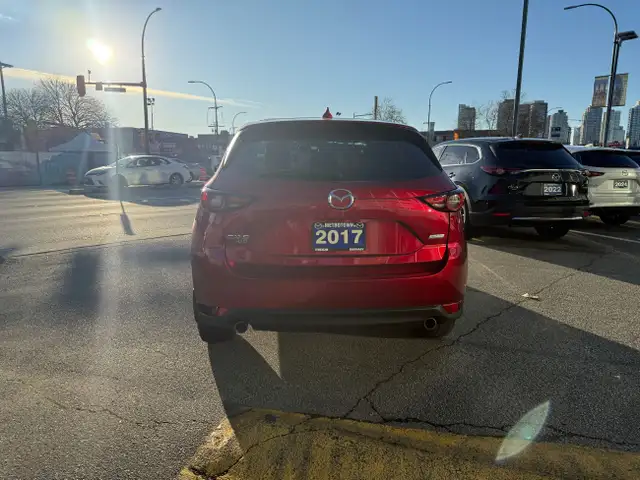 2017 Mazda CX-5 GT AWD at in Cars & Trucks in Burnaby/New Westminster - Image 8