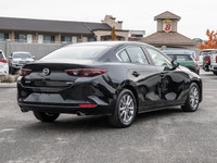 No Accidents - Keyless Ignition - Blindspot Monitoring - Backup Camera - Heated Front Seats The 2019... (image 8)