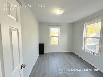 Welcome to 563 Tournier St, a well-maintained student rental just minutes from the University of Win...