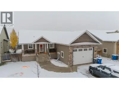 Beautiful executive home with quality finishing throughout! The open concept main level features vau...