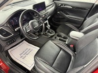 LEATHER HEATED/VENTILATED SEATS, HEATED STEERING WHEEL, SUNROOF, HEADS UP DISPLAY, BOSE AUDIO, LANE... (image 9)