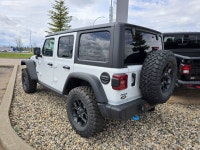 Engine: 4 Cylinder Engine 2.0L L/100Km City: 11.6 L/100Km Hwy: 11.9 Safety Equipment ABS And Driveli... (image 3)