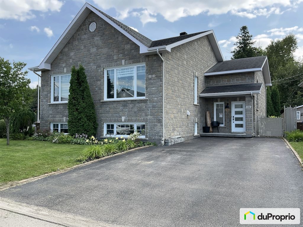 $494,900 - Semi-detached for sale in Chicoutimi (Chicoutimi) — photo 1