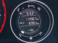THIS HR-V AWD HAS ONLY DRIVEN AN AVERAGE OF 014000KMS PER YEAR! LOW KMS HONDA RELIABILITY, LOADED WI... (image 8)