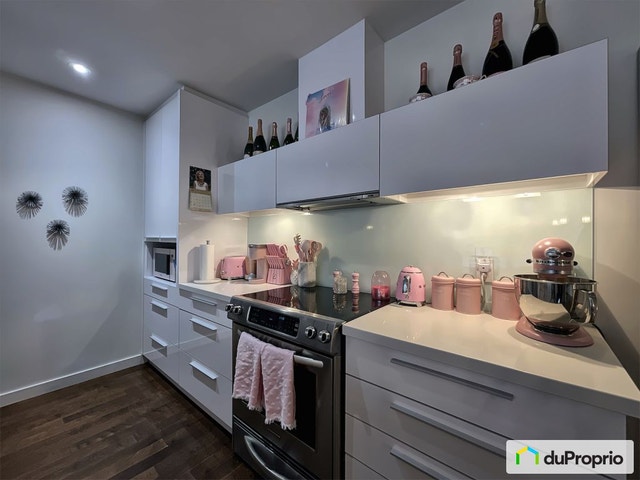 $574,900 - Condominium in Ville-Marie (downtown, old Mtl) — photo 2