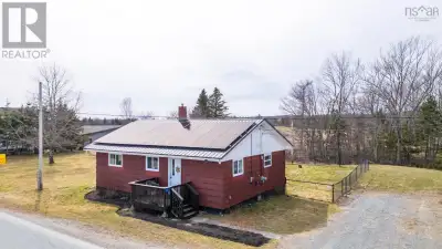 Amazing Location!!! Welcome to this charming 2-bedroom, 1-bathroom bungalow located in the heart of...