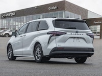 2025 Toyota Sienna XLE HEV | SUNROOF | NAVI | LEATHER The 2025 Toyota Sienna XLE HEV is a high-utili... (image 4)