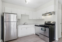 Amenities: Spacious Rooms • Air Conditioning • Great Location Suite & Building: Spacious one-bedroom... (image 6)