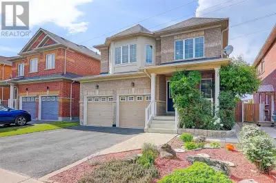 28 OCEANPEARL CRESCENT Whitby (Blue Grass Meadows), Ontario
