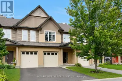 Meticulously maintained townhome and it shows ! 3-bedrooms, 4-bathrooms, Tartan town situated on an...