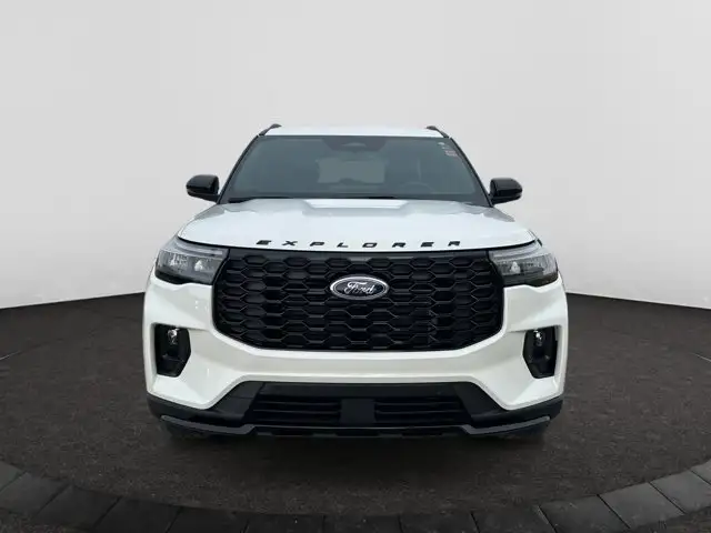 2026 Ford Explorer ST-Line in Cars & Trucks in Regina - Image 9