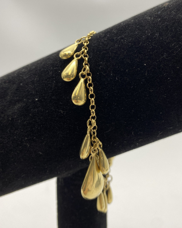 18K Yellow Gold Rain Drop 10.90G Bracelet $885 in Jewellery & Watches in Mississauga / Peel Region - Image 3