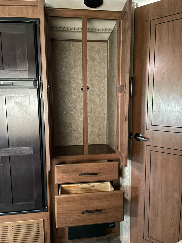 2019 OUTDOORS RV TIMBER RIDGE 27BH - ON CONSIGNMENT NO TAX in Travel Trailers & Campers in Regina - Image 10