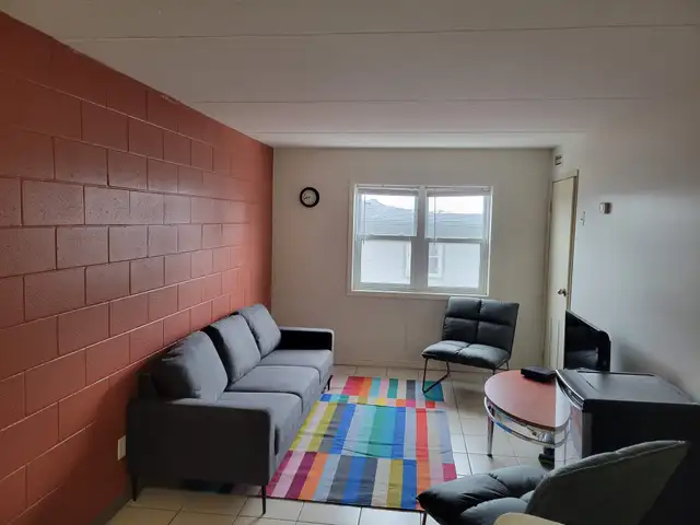 Student Housing in Waterloo - Students Only in Long Term Rentals in Kitchener / Waterloo - Image 9