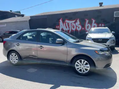 2012 Kia Forte Automatique 70 000 KM . ** VÉHICULE EN EXCELLENT ÉTAT ** . ANTIROUILLE DE QUALITÉ - P...