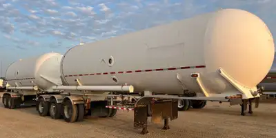 Welcome to Edmonton Equipment Rentals and Sales Ltd Located in Lane 6 Spot 32 Air Ride Suspension Ai...