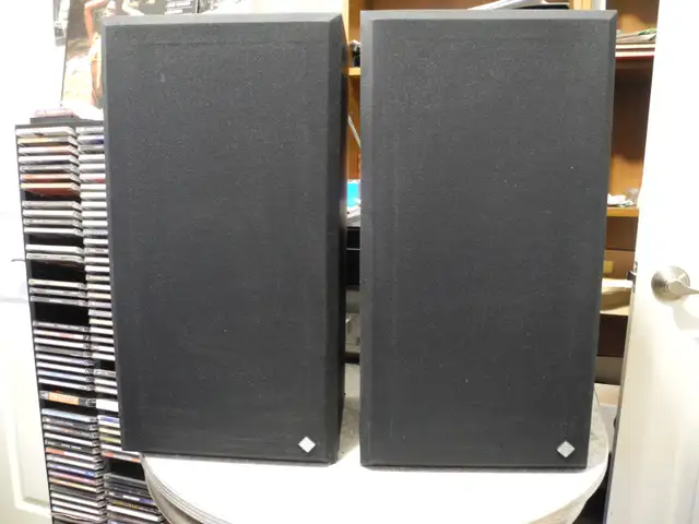 TELEFUNKEN COMPACT 40 PAIR OF SPEAKERS 40W