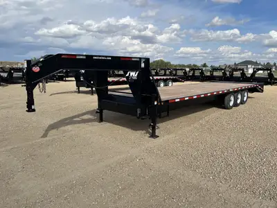 NEW 2025 SWS 8.5 x 32' Gooseneck Trailer Tri Axle 3 x 7000 lb Axles w/ Electric Brakes on all Axles...