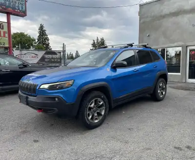 Used 2019 Jeep Cherokee TRAILHAWK / Active status / no accidents / SUV / approved financing / prime...