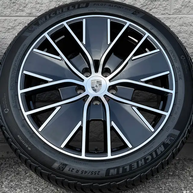 (NEW) 4x Porsche Macan EV Electric 21" OEM Winter Wheels Package in Tires & Rims in City of Toronto - Image 4