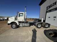 1 Owner, Fresh Inframe! 2017 Western Star 4900 Daycab Heavy Spec Tandem Day Cab KMS: 851,747 HRS: 20... (image 6)