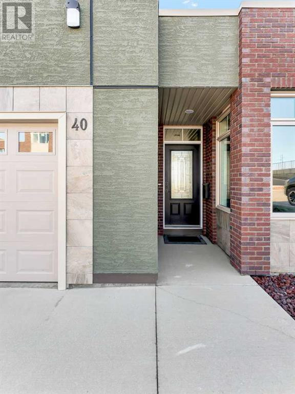 40 Palisades LANE NE Medicine Hat, Alberta in Condos for Sale in Medicine Hat - Image 2