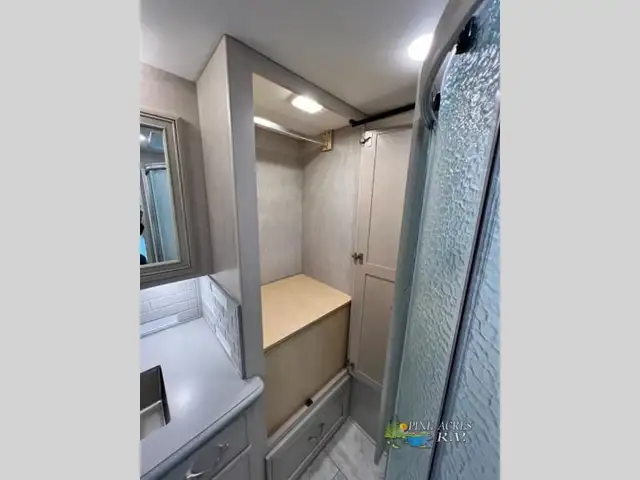 2023 Newmar Kountry Star 4037 Diesel Pusher 360 h.p. in RVs & Motorhomes in Moncton - Image 83