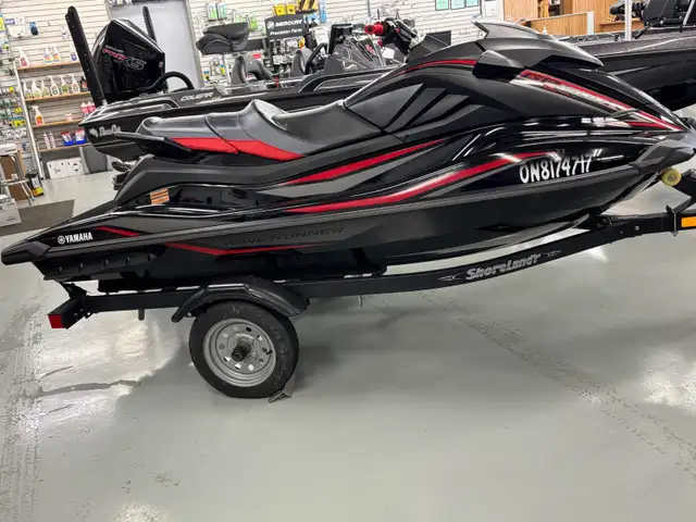2021 Yamaha Waverunner GP 1800 in Personal Watercraft in Hamilton - Image 2