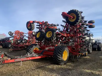 2022 Bourgault 3335-66 Drill and 9950 Tank Approx 22188 Acres Stock Number 87034 - 3335-66 10 inch s...