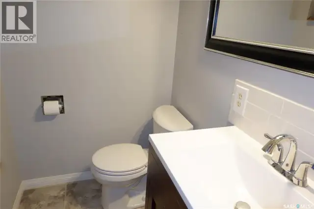 107 Empire PLACE Assiniboia, Saskatchewan in Houses for Sale in Moose Jaw - Image 14