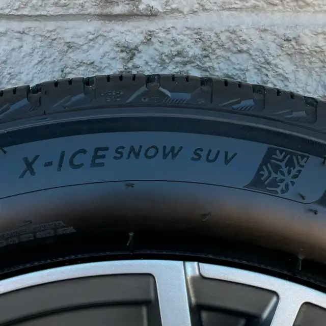 (90%) 4x 275/45R20 Michelin Winters w/ BMW X5 / X6 Rims + TPMS in Tires & Rims in City of Toronto - Image 7