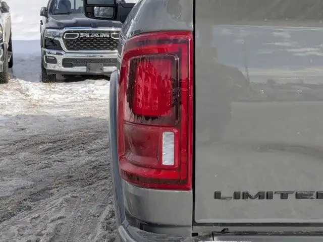 2026 Ram 3500 Limited - NIGHT EDITION - 5TH W & GOOSENECK PREP in Cars & Trucks in Calgary - Image 12