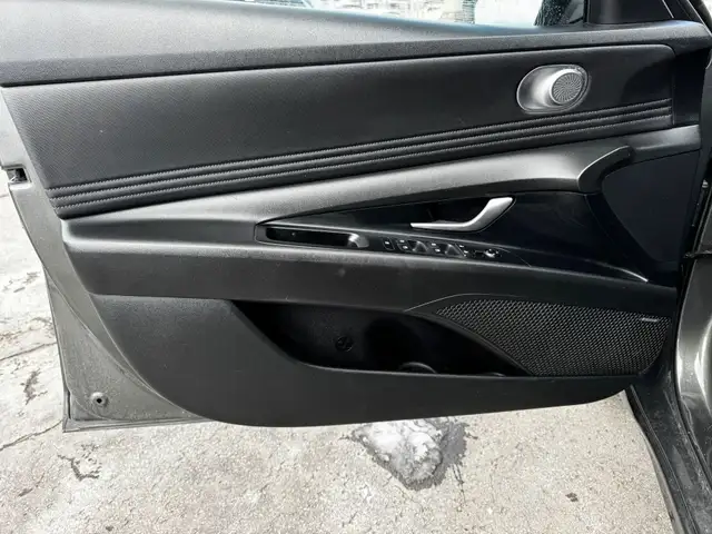 2023 Hyundai Elantra in Cars & Trucks in St. Catharines - Image 13