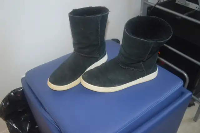 Bottes automne/hiver, pointure 10 femme in Women's - Shoes in Québec City - Image 2