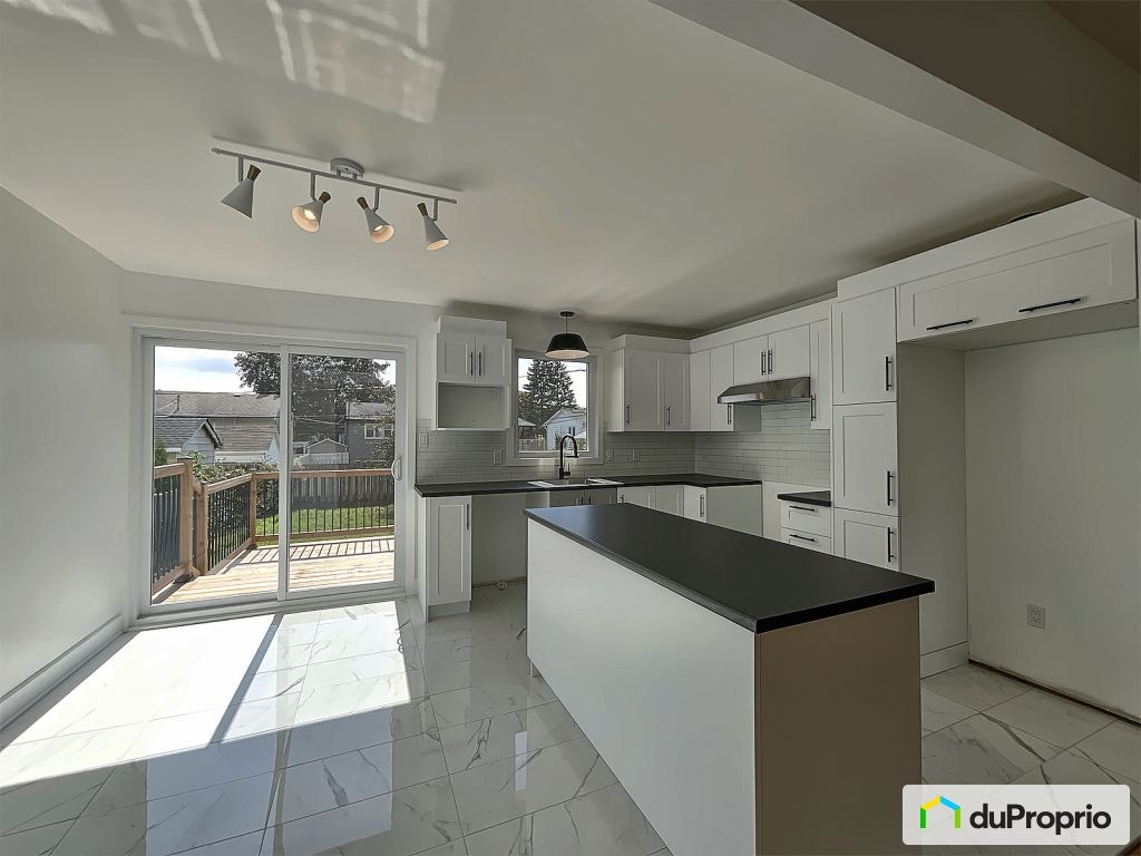 $634,000 - Bungalow for sale in Terrebonne (Lachenaie) — photo 2