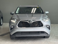 All Wheel Drive,Power Steering,Brake Assist,4-Wheel Disc Brakes,ABS,Traction Control,Leather Seats,F... (image 2)