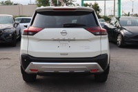 CLEAN CARFAX ACCIDENT FREE WELL MAINTAINED AWD Experience The Perfect Blend of Style And Performance... (image 5)
