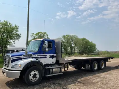 450 HP Detroit DD-13 with jake brake. 10 speed eaton fuller. 16,000 lb. front axle. 40,000 lb. rears...