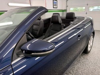 HARDTOP CONVERTIBLE - LOW MILEAGE We have a 2013 Volkswagen EOS Comfortline! This sporty convertible... (image 4)