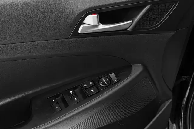 2019 Hyundai TUCSON SE in Cars & Trucks in Edmonton - Image 12