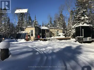 Off-Grid Country Escape in Almaguin Highlands. Take a look at the photos...right outside your window...