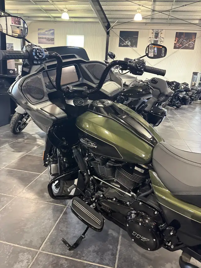 2026 Harley-Davidson Road Glide in Street, Cruisers & Choppers in Sudbury - Image 13