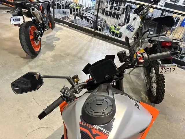 2023 KTM 1290 SUPER DUKE R in Street, Cruisers & Choppers in City of Halifax - Image 5